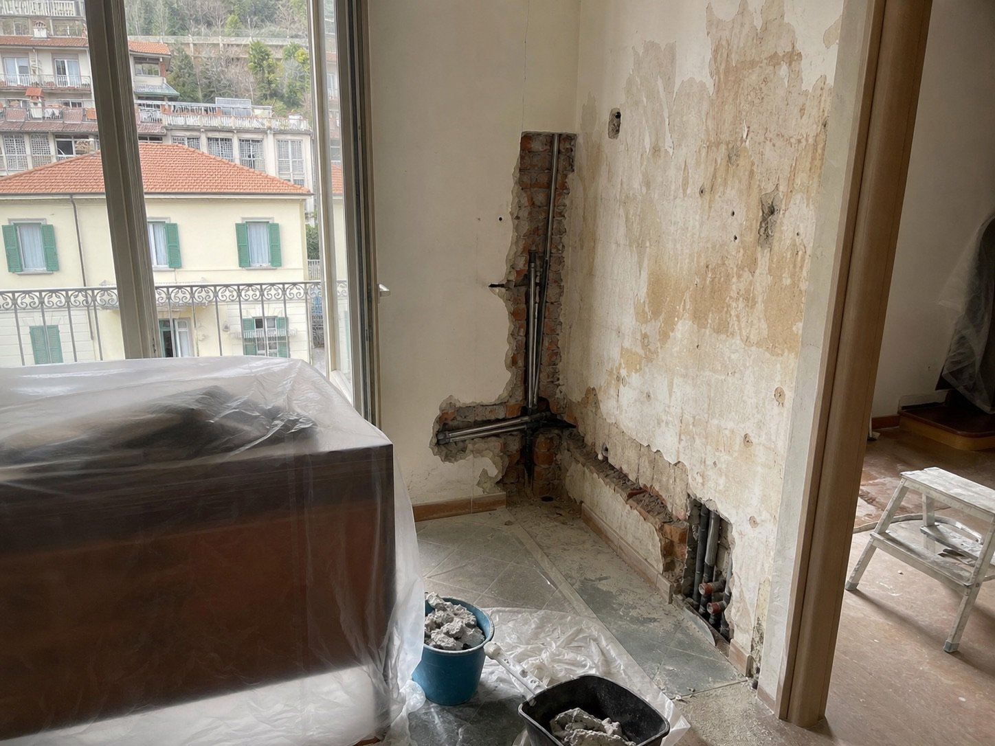 Pronto intervento muratore Bergamo per urgenze edili concrete: problema da risolvere